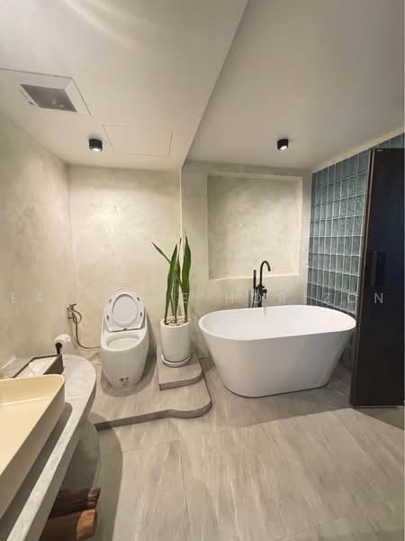 Townhouse Area Sukhumvit 64, Bangkok, Bang Chak, Phra Khanong, Bangkok, 4 Bedrooms, 1 sqm, Townhouse For Sale, by Eastblue Horizon, 500465408 - DDproperty.com
