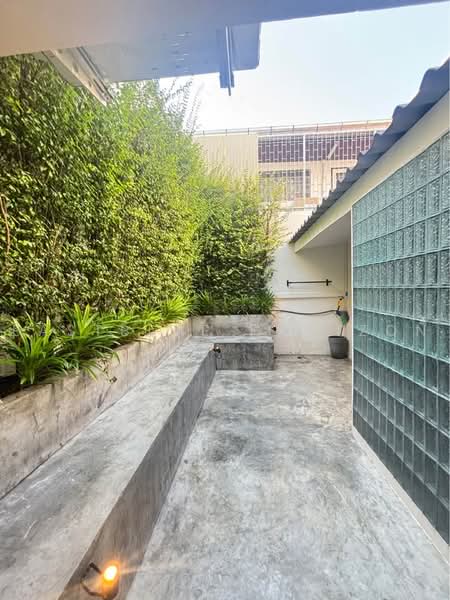 Townhouse Area Sukhumvit 64, Bangkok, Bang Chak, Phra Khanong, Bangkok, 4 Bedrooms, 1 sqm, Townhouse For Sale, by Eastblue Horizon, 500465408 - DDproperty.com