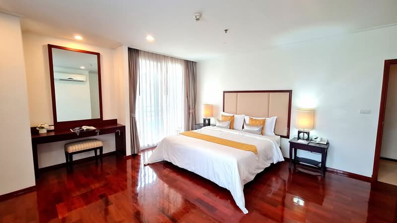 Piyathip Place, Bangkok, 24 Soi Prommitr, Khlong Tan Nua, Watthana, Bangkok, 3 Bedrooms, 260 sqm, Condo For Rent, by Jirayu Chaiyawattanasiri, 500465414 - DDproperty.com