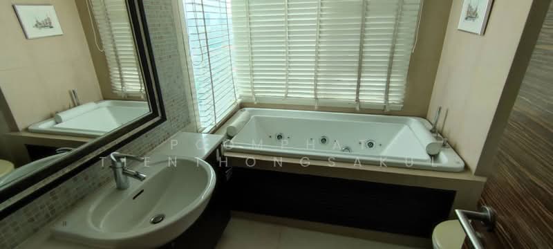 Watermark Chaophraya, Bangkok, Soi Charoennakorn 39-41, Charoennakorn Road, Bang Lam Phu Lang, Khlong San, Bangkok, 3 Bedrooms, 145 sqm, Condo For Sale, by Poomphat Tienthongsakul, 500465423 - DDproperty.com