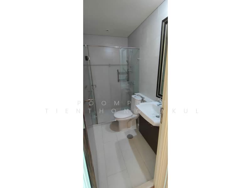 Watermark Chaophraya, Bangkok, Soi Charoennakorn 39-41, Charoennakorn Road, Bang Lam Phu Lang, Khlong San, Bangkok, 3 Bedrooms, 145 sqm, Condo For Sale, by Poomphat Tienthongsakul, 500465423 - DDproperty.com