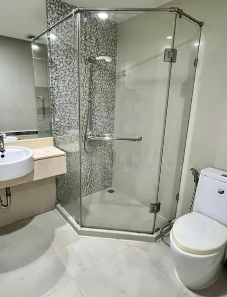 The Rajdamri, Bangkok, Ratchadamri Road, Lumphini, Pathum Wan, Bangkok, 1 Bedroom, 45 sqm, Condo For Rent, by Kritaphak Khongmueang, 500465448 - DDproperty.com