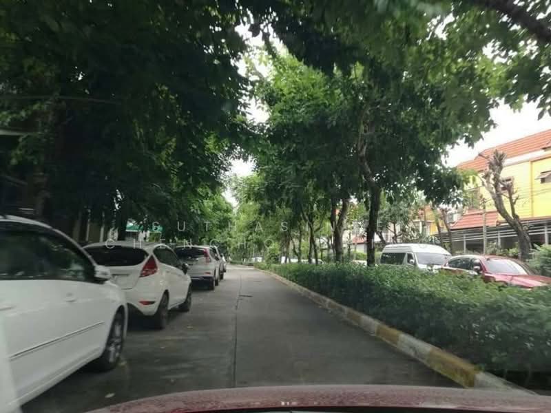 3-BR House, Bangkok, Sai Mai, Bangkok, 3 Bedrooms, 204 sqm, Single Detached House For Sale, by Suthasinee Chenchopching, 500465491 - DDproperty.com