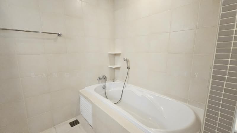 House in Ekkamai, Bangkok, Khlong Tan Nua, Watthana, Bangkok, 4 Bedrooms, 300 sqm, Single Detached House For Rent, by BANGKOK PROPERTY AGENTS, 500465506 - DDproperty.com