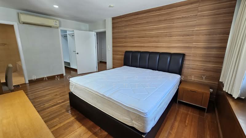 House in Ekkamai, Bangkok, Khlong Tan Nua, Watthana, Bangkok, 4 Bedrooms, 300 sqm, Single Detached House For Rent, by BANGKOK PROPERTY AGENTS, 500465506 - DDproperty.com