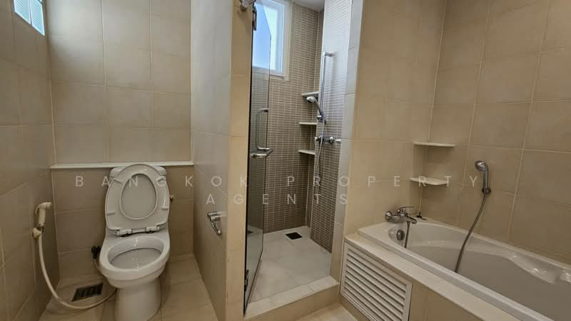 House in Ekkamai, Bangkok, Khlong Tan Nua, Watthana, Bangkok, 4 Bedrooms, 300 sqm, Single Detached House For Rent, by BANGKOK PROPERTY AGENTS, 500465506 - DDproperty.com
