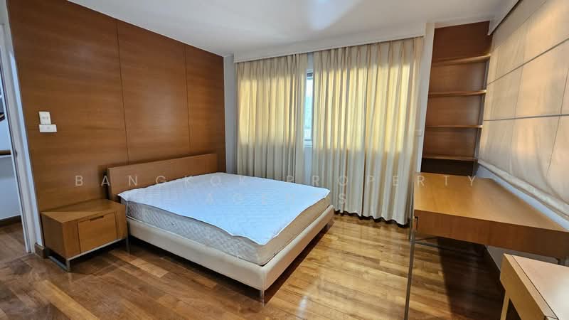 House in Ekkamai, Bangkok, Khlong Tan Nua, Watthana, Bangkok, 4 Bedrooms, 300 sqm, Single Detached House For Rent, by BANGKOK PROPERTY AGENTS, 500465506 - DDproperty.com