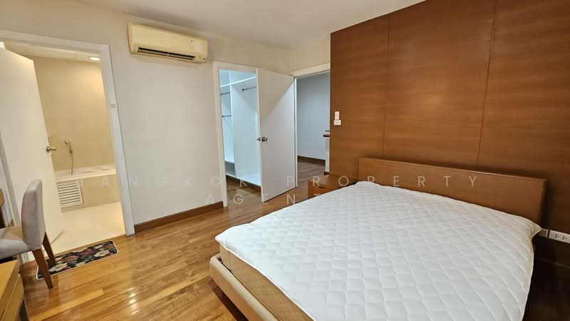 House in Ekkamai, Bangkok, Khlong Tan Nua, Watthana, Bangkok, 4 Bedrooms, 300 sqm, Single Detached House For Rent, by BANGKOK PROPERTY AGENTS, 500465506 - DDproperty.com