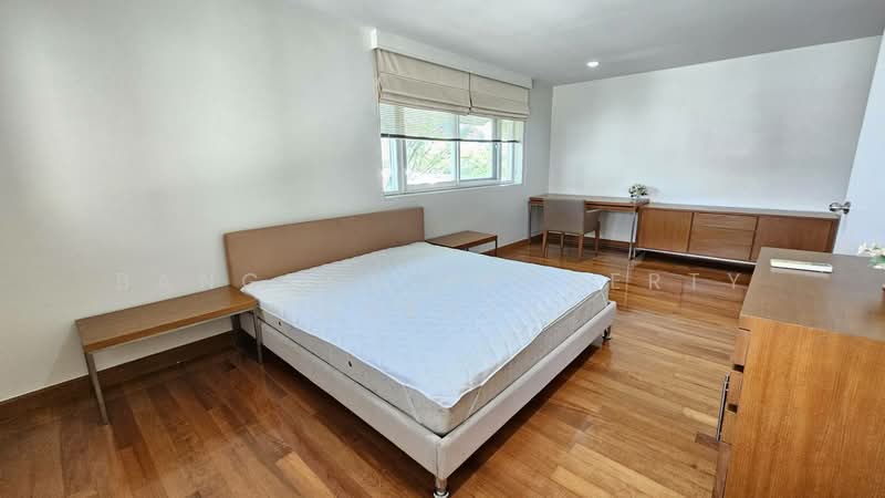 House in Ekkamai, Bangkok, Khlong Tan Nua, Watthana, Bangkok, 4 Bedrooms, 300 sqm, Single Detached House For Rent, by BANGKOK PROPERTY AGENTS, 500465506 - DDproperty.com