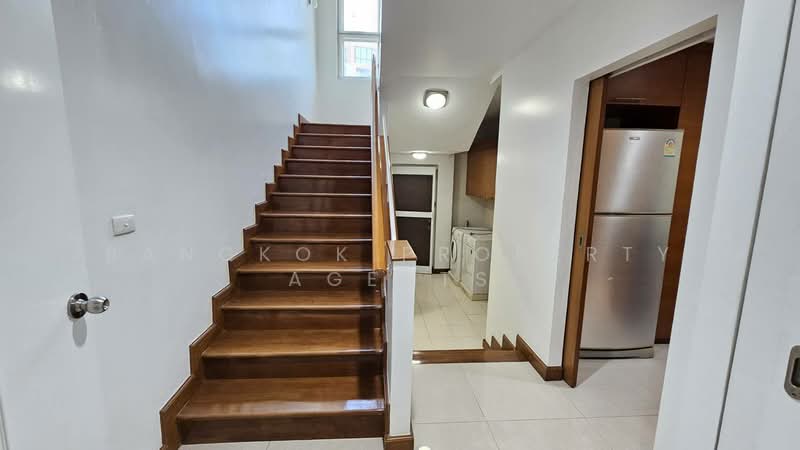House in Ekkamai, Bangkok, Khlong Tan Nua, Watthana, Bangkok, 4 Bedrooms, 300 sqm, Single Detached House For Rent, by BANGKOK PROPERTY AGENTS, 500465506 - DDproperty.com