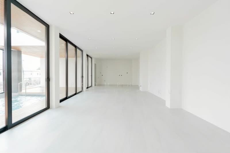 Siraninn Residences Pattanakarn, Bangkok, 585 Phatthanakan 32, Suan Luang, Bangkok, 5 Bedrooms, 659 sqm, Single Detached House For Sale, by Poomphat Tienthongsakul, 500465551 - DDproperty.com
