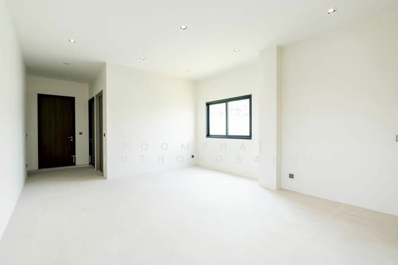 Siraninn Residences Pattanakarn : ศิรนินทร์ เรสซิเดนเซส พัฒนาการ, กรุงเทพ, 585 พัฒนาการ 32, สวนหลวง, กรุงเทพ, 659 ตร.ม., บ้านเดี่ยว ขาย, โดย Poomphat Tienthongsakul, 500465551 - DDproperty.com