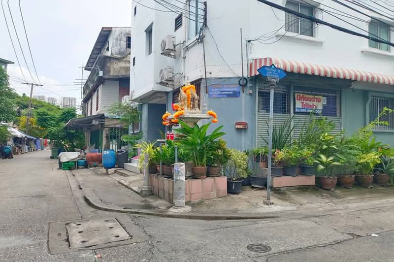 ให้เช่า ที่ดินเปล่า เนื้อที่ 50 ตร.ว. รัชดาภิเษก 10 แยก 11-4 แขวงห้วยขวาง เขตห้วยขวาง, Bangkok, Huai Khwang, Bangkok, , 200 sqm, Land For Rent, by ชนะชาติ นนท์ตา, 500465552 - DDproperty.com