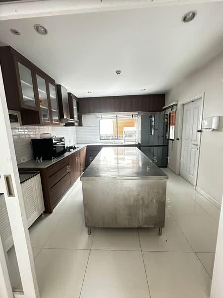 Passorn Prestige Bangna-Suvarnabhumi, Samut Prakan, King Kaew Road, Rachathewa, Bang Plee, Samut Prakan, 3 Bedrooms, 222 sqm, Single Detached House For Sale, by HOME Real Estate Service, 500465641 - DDproperty.com