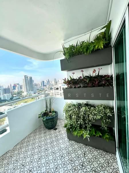 Regent On The Park 3, Bangkok, 185 Soi Sukhumvit 39 Sukhumvit Road, Khlong Tan Nua, Watthana, Bangkok, 3 Bedrooms, 250 sqm, Condo For Sale, by LINE @firststep, 500465653 - DDproperty.com