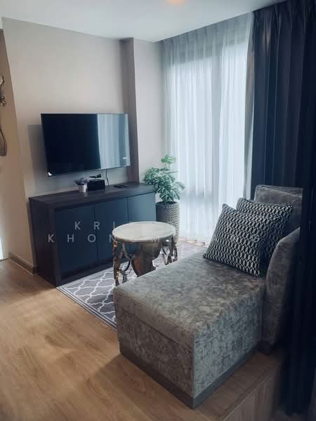 Lloyd Soonvijai-Thonglor, Bangkok, Soi Phetchaburi 47, Phetchaburi Road, Bang Kapi, Huai Khwang, Bangkok, 2 Bedrooms, 62 sqm, Condo For Rent, by Kritaphak Khongmueang, 500465657 - DDproperty.com