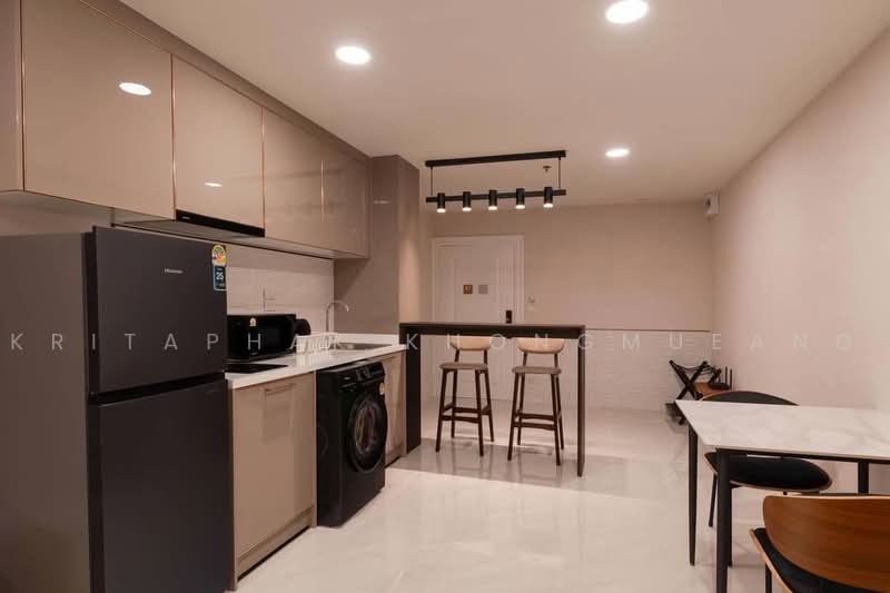 State Tower, Bangkok, 1055 Silom Road, Silom, Bang Rak, Bangkok, 1 Bedroom, 68 sqm, Condo For Rent, by Kritaphak Khongmueang, 500465660 - DDproperty.com