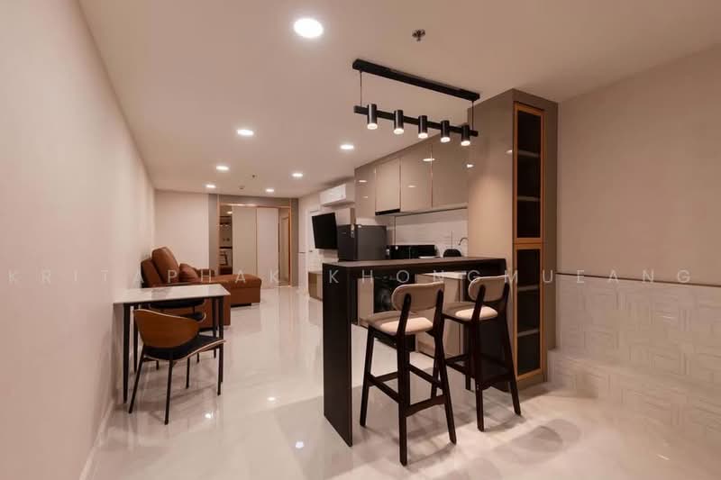 State Tower, Bangkok, 1055 Silom Road, Silom, Bang Rak, Bangkok, 1 Bedroom, 68 sqm, Condo For Rent, by Kritaphak Khongmueang, 500465660 - DDproperty.com