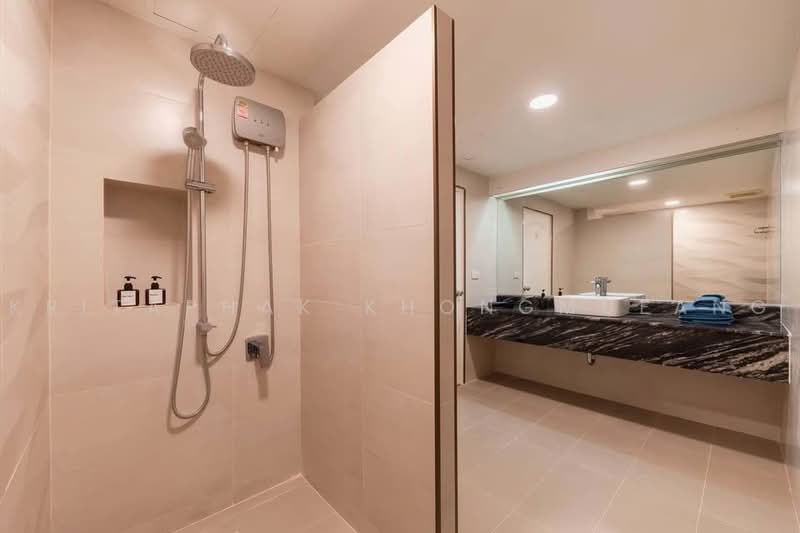State Tower, Bangkok, 1055 Silom Road, Silom, Bang Rak, Bangkok, 1 Bedroom, 68 sqm, Condo For Rent, by Kritaphak Khongmueang, 500465660 - DDproperty.com