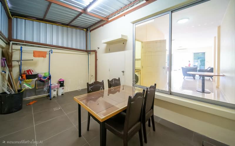 ทาวน์โฮม RK OFFICE PARK ลาดกระบัง เขตลาดกระบัง, Bangkok, Khlong Sam Prawet, Lat Krabang, Bangkok, 4 Bedrooms, 246 sqm, Townhouse For Rent, by Thanitcha Kangkasuwanno, 500465700 - DDproperty.com