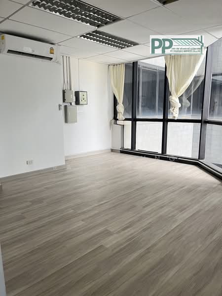 CODE:PP1-A001-0726 ให้เช่าอาคารสำนักงาน มีทั้งหมด 4 ยูนิต พื้นที่ใช้สอยขนาด 181ตรม เเละ 218 ตรม ใจกล, กรุงเทพ, ห้วยขวาง, กรุงเทพ, 181 ตร.ม., สำนักงาน ให้เช่า, โดย PRAWANRUNG KRAHOMWONG, 500465706 - DDproperty.com