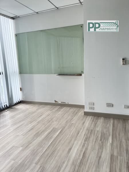 CODE:PP1-A001-0726 ให้เช่าอาคารสำนักงาน มีทั้งหมด 4 ยูนิต พื้นที่ใช้สอยขนาด 181ตรม เเละ 218 ตรม ใจกล, Bangkok, Huai Khwang, Bangkok, , 181 sqm, Office Space For Rent, by PRAWANRUNG KRAHOMWONG, 500465706 - DDproperty.com