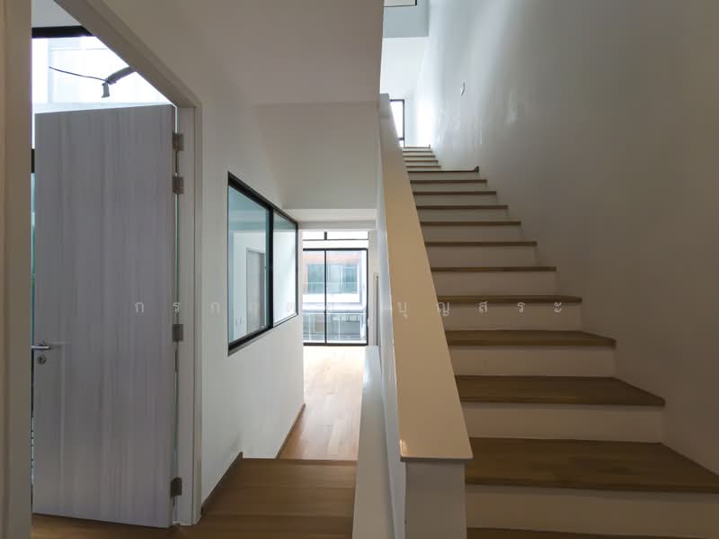 Nirvana Define Srinakarin-Rama 9, Bangkok, Srinakarin - Rom Klao Road, Saphan Sung, Bangkok, 4 Bedrooms, 350 sqm, Townhouse For Sale, by กรกฤตย์ บุญสระ, 500465710 - DDproperty.com