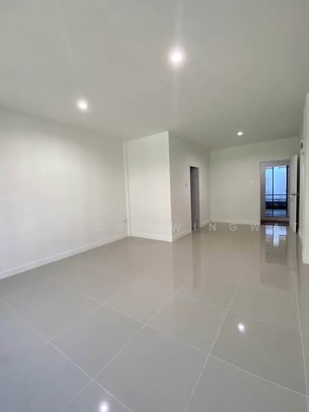ทาวน์เฮ้าส์ 4-ห้องนอน, กรุงเทพ, บางยี่ขัน, บางพลัด, กรุงเทพ, 200 ตร.ม., ทาวน์เฮ้าส์ ขาย, โดย Nisakorn Wingwat, 500465718 - DDproperty.com