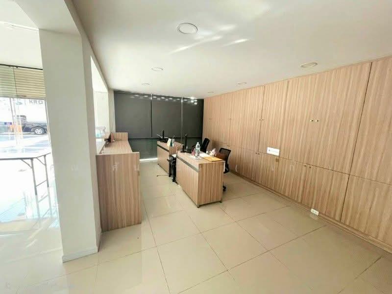อาคารพาณิชย์ หรือตึกออฟฟิศ 3.5 ชั้น 2 คูหา เสนา อเวนิว รังสิต - คลอง 1, Pathum Thani, เลียบคลองรังสิต-นครนายก 36, Prachathipat, Thanyaburi, Pathum Thani, , 400 sqm, Shophouse For Sale, by คุณ ศันสนีย์ ( เก๋ ), 500465722 - DDproperty.com
