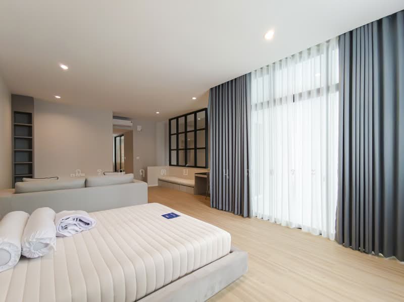 Nirvana Define Srinakarin-Rama 9, Bangkok, Srinakarin - Rom Klao Road, Saphan Sung, Saphan Sung, Bangkok, 3 Bedrooms, 285 sqm, Townhouse For Sale, by กรกฤตย์ บุญสระ, 500465727 - DDproperty.com