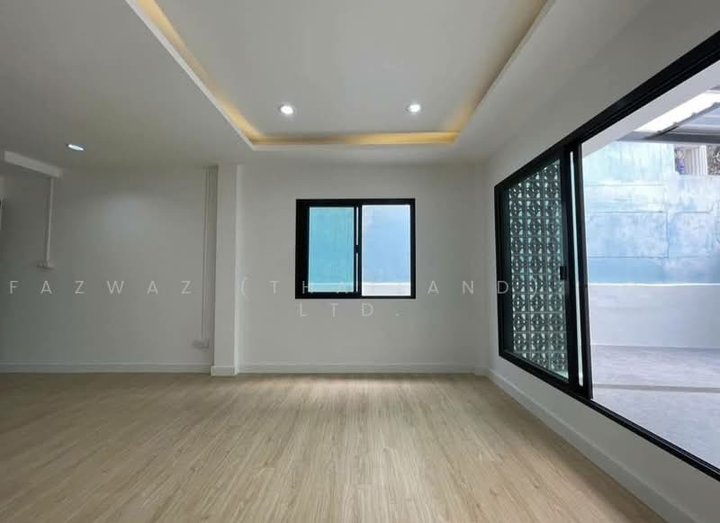 Spacious 2BR Townhouse in Phetkasem 81, 150 SqM at Only THB 2.29M, Bangkok, Nong Kham, Nong Khaem, Bangkok, 2 Bedrooms, 150 sqm, Townhouse For Sale, by Fazwaz (Thailand) Co., Ltd., 500465728 - DDproperty.com