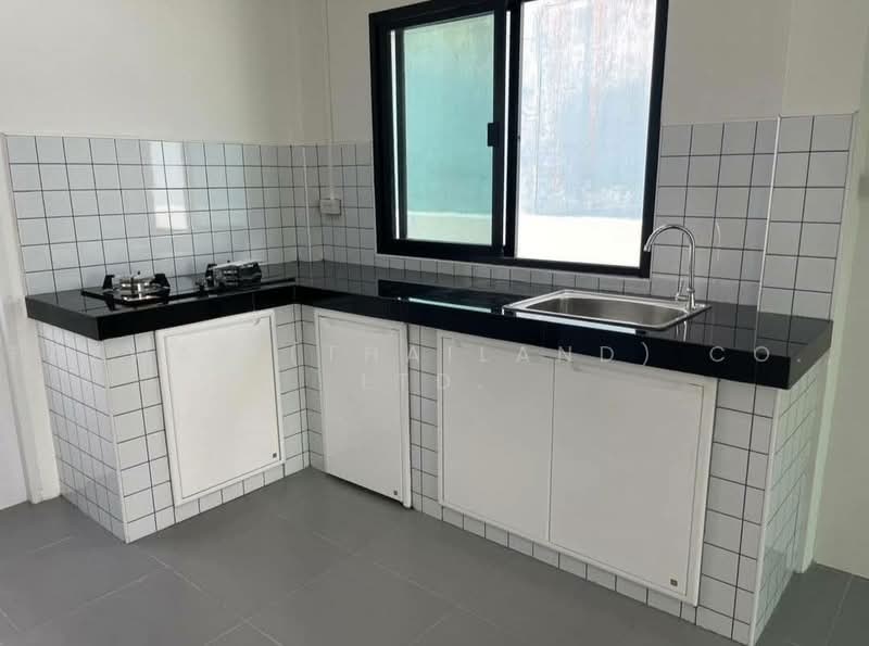 Spacious 2BR Townhouse in Phetkasem 81, 150 SqM at Only THB 2.29M, Bangkok, Nong Kham, Nong Khaem, Bangkok, 2 Bedrooms, 150 sqm, Townhouse For Sale, by Fazwaz (Thailand) Co., Ltd., 500465728 - DDproperty.com