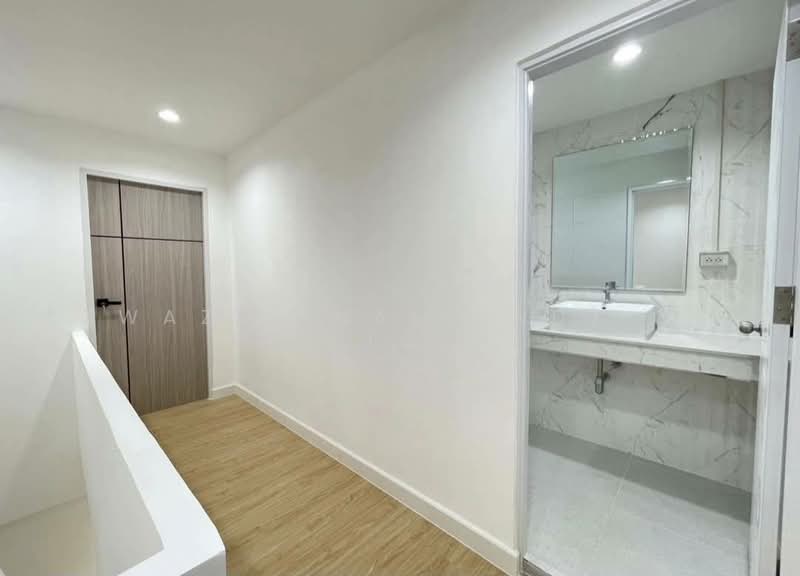 ขายทาวน์โฮม 2 ห้องนอน เพชรเกษม 81 พื้นที่ใหญ่ 150 ตร.ม. ราคา 2.29 ล้าน, กรุงเทพ, หนองแขม, กรุงเทพ, 150 ตร.ม., ทาวน์เฮ้าส์ ขาย, โดย Fazwaz (Thailand) Co., Ltd., 500465728 - DDproperty.com