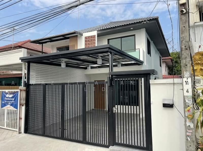 Spacious 2BR Townhouse in Phetkasem 81, 150 SqM at Only THB 2.29M, Bangkok, Nong Kham, Nong Khaem, Bangkok, 2 Bedrooms, 150 sqm, Townhouse For Sale, by Fazwaz (Thailand) Co., Ltd., 500465728 - DDproperty.com