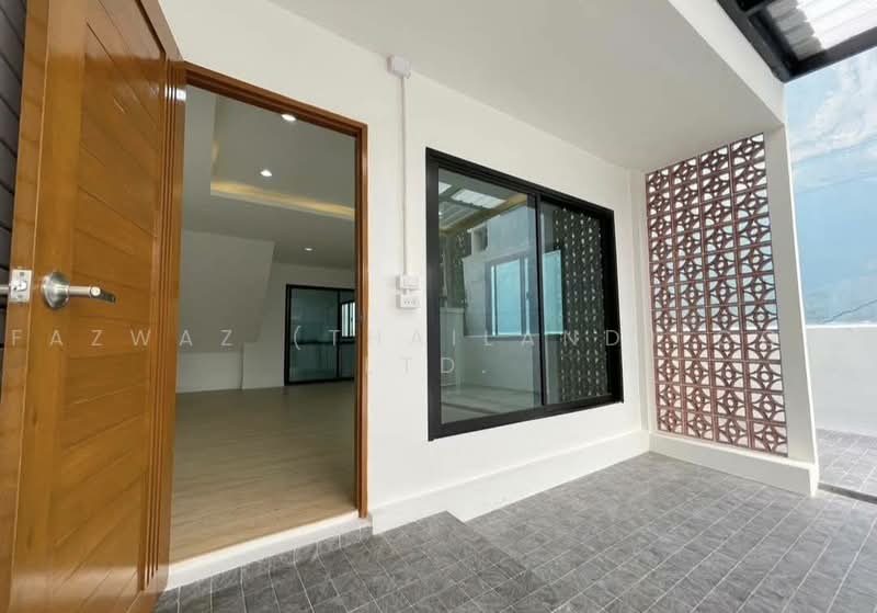 ขายทาวน์โฮม 2 ห้องนอน เพชรเกษม 81 พื้นที่ใหญ่ 150 ตร.ม. ราคา 2.29 ล้าน, กรุงเทพ, หนองแขม, กรุงเทพ, 150 ตร.ม., ทาวน์เฮ้าส์ ขาย, โดย Fazwaz (Thailand) Co., Ltd., 500465728 - DDproperty.com