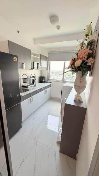 Supalai Park Ekkamai-Thonglor, Bangkok, Petchaburi Road, Bang Kapi, Huai Khwang, Bangkok, 1 Bedroom, 54 sqm, Condo For Rent, by Natrinee Aphirachatanon, 500465739 - DDproperty.com