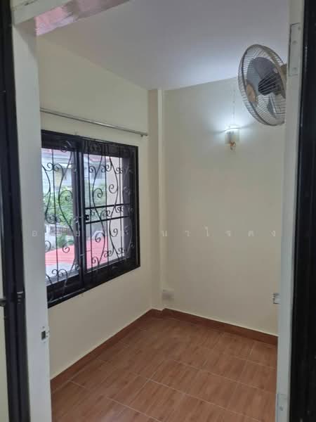 28,000, Bangkok, ซอยวชิรธรรมสาธิต, Bang Na, Bangkok, 3 Bedrooms, 25 sqm, Townhouse For Rent, by อริย์ธัช นาใจคง, 500465758 - DDproperty.com
