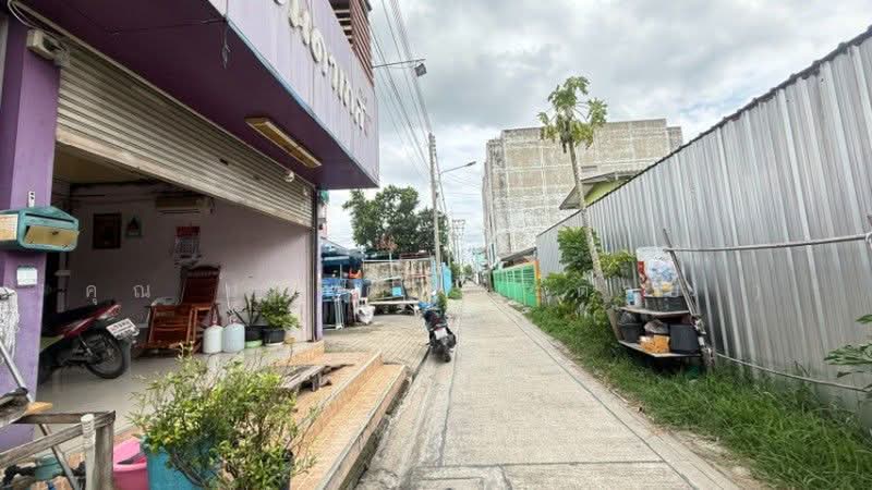 ทาวน์เฮ้าส์ 2 ชั้น เพชรเกษม 87 หนองแขม ทำเลดี, Samut Sakhon, เพชรเกษม, Om Noi, Krathum Baen, Samut Sakhon, 2 Bedrooms, 97 sqm, Townhouse For Sale, by คุณ นนทิตา ( ต่าย ), 500465760 - DDproperty.com