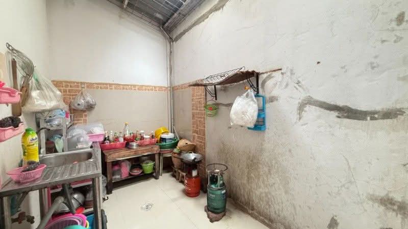 ทาวน์เฮ้าส์ 2 ชั้น เพชรเกษม 87 หนองแขม ทำเลดี, Samut Sakhon, เพชรเกษม, Om Noi, Krathum Baen, Samut Sakhon, 2 Bedrooms, 97 sqm, Townhouse For Sale, by คุณ นนทิตา ( ต่าย ), 500465760 - DDproperty.com