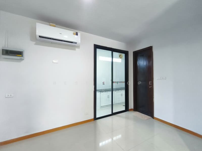 ทาวน์เฮ้าส์นวลจันทร์36 กรุงเทพมหานคร, Bangkok, Khan Na Yao, Bangkok, 2 Bedrooms, 100 sqm, Townhouse For Sale, by The Best Property ตั๊บ, 500465764 - DDproperty.com