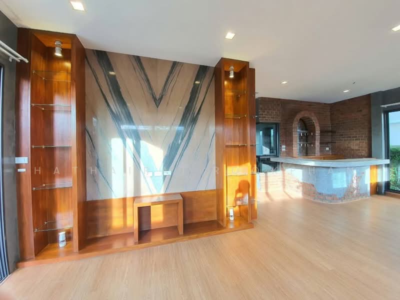 3-BR House, Bangkok, Saphan Sung, Bangkok, 3 Bedrooms, 250 sqm, Single Detached House For Sale, by Hathairat Rookphan, 500465772 - DDproperty.com