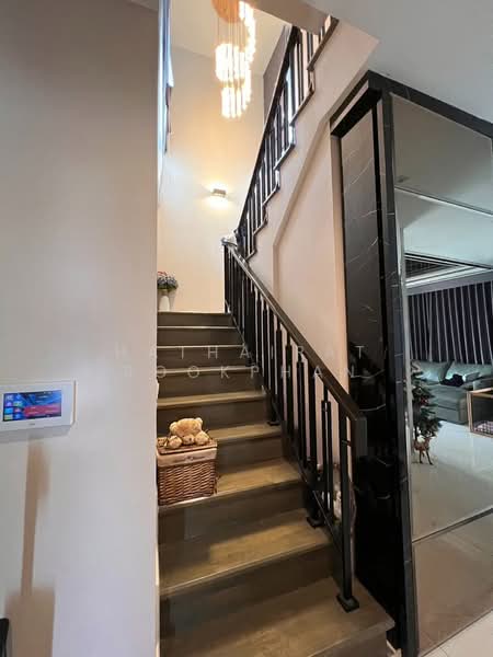 3-BR House, Bangkok, Saphan Sung, Bangkok, 3 Bedrooms, 247 sqm, Single Detached House For Sale, by Hathairat Rookphan, 500465794 - DDproperty.com