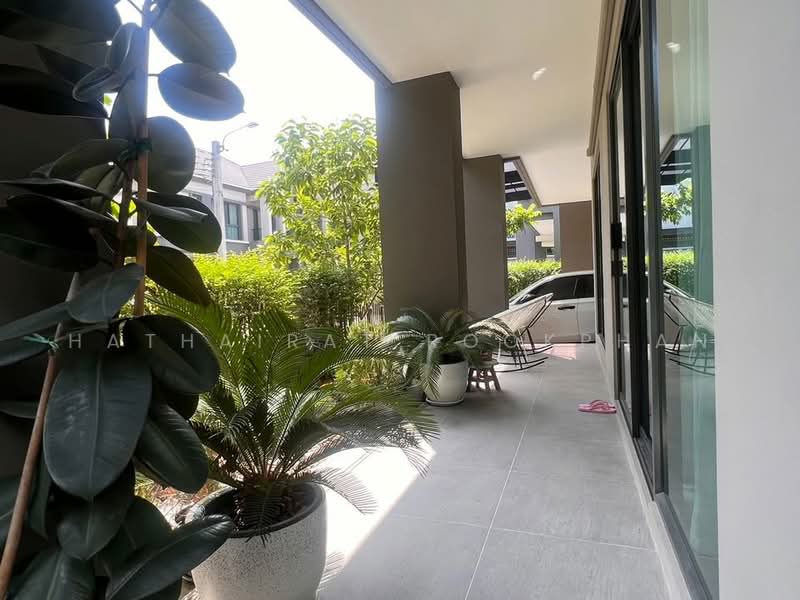 3-BR House, Bangkok, Saphan Sung, Bangkok, 3 Bedrooms, 247 sqm, Single Detached House For Sale, by Hathairat Rookphan, 500465794 - DDproperty.com