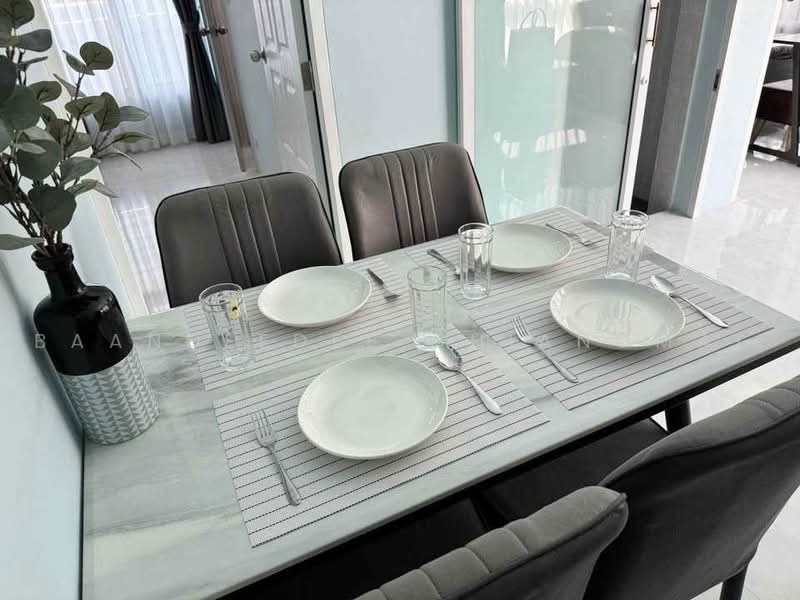 บ้านให้เช่า – ใกล้โรงเรียนต้นกล้า เพียง 5 นาที ค่าเช่า 15,000 บาท / เดือน รหัสทรัพย์ : No.11H539, เชียงใหม่, หนองจ๊อม, สันทราย, เชียงใหม่, 110 ตร.ม., บ้านเดี่ยว ให้เช่า, โดย Baandeedee Chiangmai, 500465796 - DDproperty.com