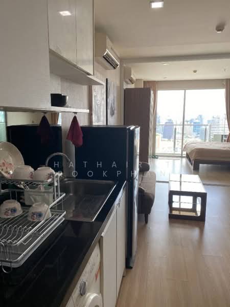 Sky Walk Residences, Bangkok, 1599 Sukhumvit Road, Phra Kanong Nua, Watthana, Bangkok, 1 Bedroom, 40 sqm, Condo For Rent, by Hathairat Rookphan, 500465814 - DDproperty.com