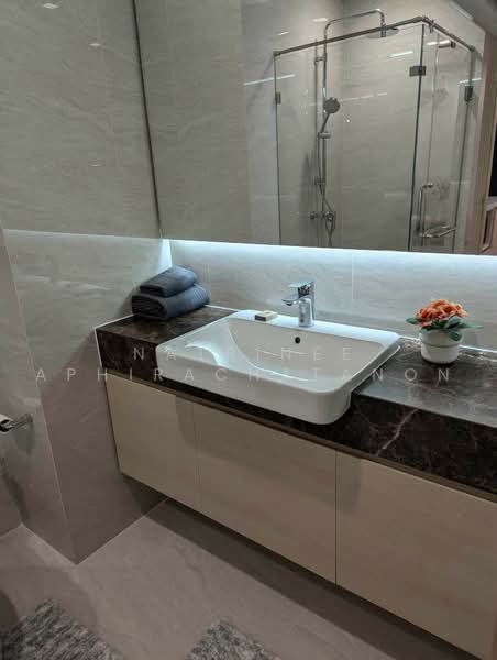 Noble State 39, Bangkok, 35 Soi Sukhumvit 39, Khlong Tan Nua, Watthana, Bangkok, 2 Bedrooms, 60 sqm, Condo For Sale, by Natrinee Aphirachatanon, 500465833 - DDproperty.com