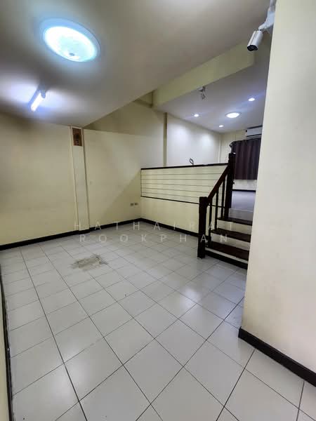 undefined, Bangkok, Wang Thonglang, Bangkok, 4 Bedrooms, 300 sqm, Townhouse For Sale, by Hathairat Rookphan, 500465835 - DDproperty.com