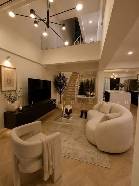 Townhouse, Soi Pridi Banomyong, Near BTS Phra Khanong, Bangkok, Phra Kanong Nua, Watthana, Bangkok, 3 Bedrooms, 250 sqm, Townhouse For Rent, by Thiti Boonchurn, 500465868 - DDproperty.com