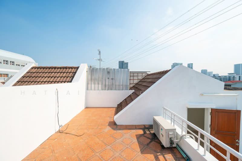5-BR Townhouse, Bangkok, Jom Phon, Chatuchak, Bangkok, 5 Bedrooms, 300 sqm, Townhouse For Rent, by Hathairat Rookphan, 500465884 - DDproperty.com