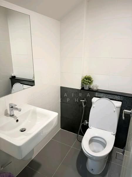 Baan Klang Muang Ladprao-Serithai, Bangkok, 8-2 Soi Serithai 52, Khan Na Yao, Khan Na Yao, Bangkok, 3 Bedrooms, 152 sqm, Townhouse For Rent, by Hathairat Rookphan, 500465915 - DDproperty.com
